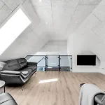 度假居 Amazing In With Kitchen Romo