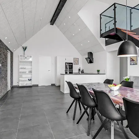 Amazing In Romo With Kitchen *