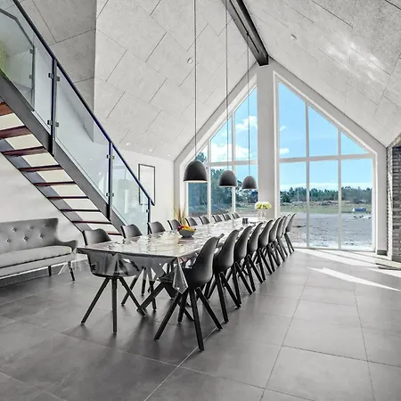 Amazing In Romo With Kitchen